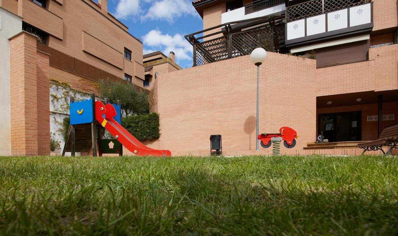 Apartamento Las Rozas Village Esterno foto